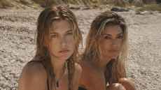 Κλέλια Ανδριολάτου και Βάσια Κωσταρά απολαμβάνουν διακοπές στη Λευκάδα - «Είστε η Μπριζίτ Μπαρντό και η Κλόντια Σίφερ», τους γράφουν