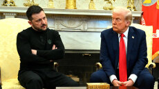 Aνάλυση Βloomberg: Οι απαιτήσεις Τραμπ για ειρήνη παγιδεύουν τον Ζελένσκι σε αδιέξοδο