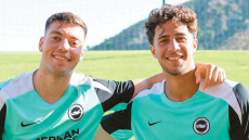 Κωστούλας - Τζίμας: Για πρώτη φορά στην αποστολή της Μπράιτον για το Carabao Cup
