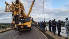 Τουλάχιστον ένας νεκρός και 44 αγνοούμενοι μετά την πτώση λεωφορείου σε ποταμό στο Μπενίν 