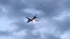 Έκρηξη κινητήρα αεροσκάφους πάνω από την Κέρκυρα - Επιβάτες περιγράφουν τον τρόμο που αισθάνθηκαν