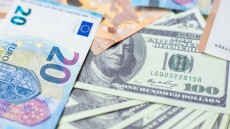 Ολοταχώς για υψηλό 4 ετών το ευρώ, ορατό το επίπεδο του $1,20