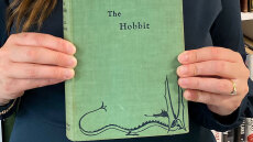 Σπάνιο αντίτυπο της πρώτης έκδοσης του «Χόμπιτ» πωλήθηκε έναντι 50.000 ευρώ