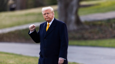 Τραμπ κατά Cracker Barrel: Φέρτε πίσω τον «θείο Χέρσελ» - Εγώ έκανα την Αμερική την πιο… καυτή χώρα στον κόσμο