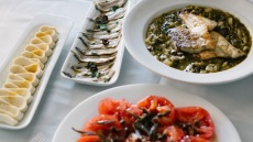 Πέραμα, Αμφιάλη, Κερατσίνι: Οι μυστικοί γαστρονομικοί προορισμοί του Πειραιά