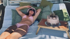 Κατερίνα Δαλάκα: Το απρόοπτο με την τούρτα για τα γενέθλιά της στις ΗΠΑ - «Άρχισα τα αγγλικά του δρόμου και άρχισε να τρέμει»