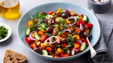 Χορταστικά και ελαφρά σαλατογεύματα: Ένα πλήρες μενού για όλο το Σαββατοκύριακο