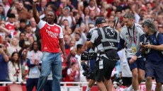 Άρσεναλ: Ανακοίνωσε τον Έζε και τον παρουσίασε στο «Emirates» πριν το παιχνίδι με τη Λιντς - Δείτε βίντεο