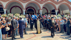 Το τελευταίο αντίο στον Απόστολο Βεσυρόπουλο - Επικήδειος Μητσοτάκη: «Έφυγε το καλύτερο παιδί»