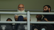 ΠΑΟΚ: Παρουσία Ιβάν Σαββίδη το παιχνίδι με την ΑΕΛ στην Τούμπα - Στο γήπεδο και ο Μάκης Γκαγκάτσης - Βίντεο 