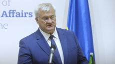 Ουκρανός ΥΠΕΞ κατά Λαβρόφ: Παράλογες οι δηλώσεις για τη νομιμότητα Ζελένσκι