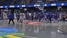 Σύρραξη στον αγώνα μπάσκετ Αργεντινή - Δομινικανή Δημοκρατία - Ένα κουβάρι έγιναν οι παίκτες μετά το τέλος, δείτε βίντεο