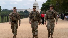 Επίθεση Δημοκρατικών στον Τραμπ για την ανάπτυξη στρατού σε πόλεις που κυβερνούν: «Κατασκευάζει κρίσεις, είναι δικτάτορας» 