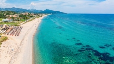 Η μεγαλύτερη παραλία της Ευρώπης βρίσκεται στην Ελλάδα και έχει μήκος 25 χιλιόμετρα