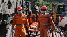 Iνδία: Πέντε νεκροί από τις καταρρακτώδεις βροχές στο Κασμίρ - Bίντεο