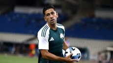 Ο Μπενίτεθ ανακοίνωσε αποστολή χωρίς τον Μπακασέτα που είναι νοκ άουτ με θλάση