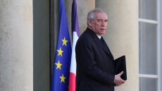 Σε πολιτικό αδιέξοδο οδεύει και πάλι η Γαλλία υπό το βλέμμα των αγορών - Σε περιπέτεια τα γαλλικά ομόλογα και οι μετοχές