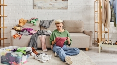 Πόσο «ηθικά» είναι τα ρούχα που φοράμε; Οι τρόποι να γνωρίζουμε τις συνθήκες κατασκευής των ενδυμάτων μας