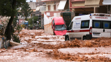 Μάνδρα: Ομόφωνα αθώοι από το Εφετείο οι τρεις κατηγορούμενοι για τις φονικές πλημμύρες 