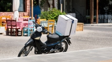 Σαφάρι της ΑΑΔΕ σε e-shop, marketplace και πλατφόρμες παραγγελίας φαγητού 