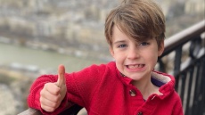 Μακελειό στη Μινεάπολη: Ταυτοποιήθηκε ο 8χρονος που σκοτώθηκε σε ένοπλη επίθεση σε καθολικό σχολείο στις ΗΠΑ