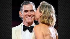 Ναόμι Γουότς - Μπίλι Κράνταπ: Πιο ερωτευμένοι από ποτέ στο Φεστιβάλ Βενετίας - Τo φιλί στο κόκκινο χαλί