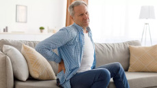 Η «γυναικεία» πάθηση που απειλεί και τους άνδρες – Οι παράγοντες που εκτοξεύουν τον κίνδυνο
