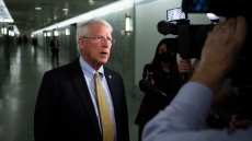 Ο επικεφαλής ισχυρής επιτροπής της Γερουσίας των ΗΠΑ Γουίκερ φτάνει στην Ταϊβάν