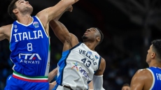 Θανάσης Αντετοκούνμπο: «Κάποια στιγμή η Εθνική θα τελειώσει, αλλά το να παίζω με αυτά τα παιδιά είναι όνειρο»