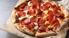 Ξεχάσατε τη χθεσινή πίτσα πάνω στον πάγκο. Τρώγεται και σήμερα;
