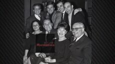 Αλέκος Σακελλάριος: Η αδημοσίευτη φωτογραφία από το 1966 με τον θίασο του Λάμπρου Κωνσταντάρα και της Χριστίνας Σύλβα