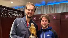 Μεντβέντεφ: «Διαζύγιο» με τον επί οκτώ χρόνια προπονητή του, Ζιλ Σερβαρά