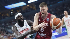 Eurobasket 2025: Η Λετονία κέρδισε άνετα 78-62 την Πορτογαλία, αλλά έχασε Ζάγκαρς, Ζόρικς