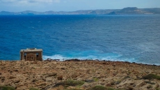 Κρήτη: Ανήλικοι που κολυμπούσαν στη Σητεία παρασύρθηκαν και εγκλωβίστηκαν σε βράχια