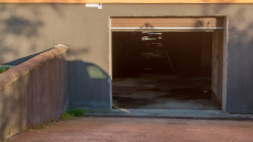 ΑΑΔΕ: Σαφάρι της εφορίας στα υπόγεια και τις πιλοτές πάρκινγκ που νοικιάζονται «μαύρα» για θέσεις στάθμευσης