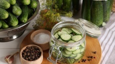 Χαλάνε τα τουρσιά και οι πίκλες;