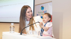 Ελληνίδες μητέρες στην αγορά εργασίας: Τα εμπόδια, οι κοινωνικές προκλήσεις και τα πρότυπα του εξωτερικού