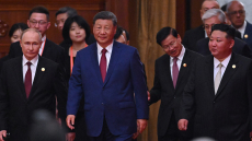 Η μεγαλειώδης στρατιωτική παρέλαση και το αντιδυτικό όραμα της Κίνας - Για συνωμοσία Σι, Πούτιν και Κιμ μιλάει ο Τραμπ