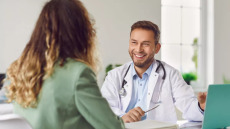 Ποιοι γιατροί θα εκτοξεύσουν τα ιατρικά ραντεβού μέσω finddoctors αυτό το μήνα