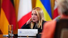 Στην Ιταλία κινδυνεύει η δημοκρατία, λέει η γραμματέας του Δημοκρατικού Κόμματος - Παραλήρημα, ντροπή, απαντά η Τζόρτζια Μελόνι