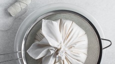 Γιατί το στραγγιστό που αγοράζουμε δεν είναι πάντα γιαούρτι