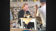 Στην Ιθάκη ο Μπόνο των U2, έφαγε σε εστιατόριο της Εξωγής