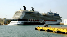 Κρουαζιερόπλοιο προσέκρουσε στο λιμάνι του Πειραιά - Σώοι οι 450 επιβάτες
