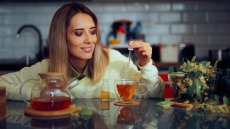 Γλυκαντικά: Όχι και τόσο «γλυκό» το αποτύπωμά τους στον εγκέφαλο – Τι δείχνει νέα μελέτη