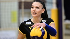 «Βρήκαμε ασφαλές καταφύγιο» λέει η βολεϊμπολίστρια Εύα Χαντάβα, που έχει αποκλειστεί στο Νεπάλ μετά τις ταραχές 
