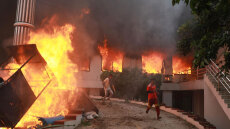 Χάος στο Νεπάλ, στις φλόγες το κοινοβούλιο, μετά τα επεισόδια στις διαδηλώσεις με τους 19 νεκρούς - Παραιτήθηκε ο πρωθυπουργός