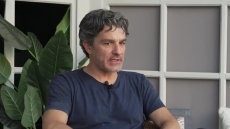 Πέτρος Λαγούτης για το ενδεχόμενο δεύτερου γάμου και απόκτησης ενός ακόμα παιδιού: Νομίζω ότι έχω κλείσει αυτόν τον κύκλο