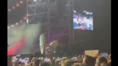 «Εντάξει, νικήσαμε» - Ο Αργυρός διακόπτει συναυλία στη Θεσσαλονίκη για να δει το φινάλε της Εθνικής μπάσκετ - Δείτε βίντεο