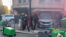 Γαλλία: Δείτε βίντεο από τα πρώτα επεισόδια λόγω του κινήματος «Μπλοκάρουμε τα πάντα» - Άγριες οδομαχίες και συλλήψεις