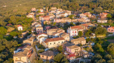 ΕΝΦΙΑ: Με δύο «κόφτες» η καταργησή του σε 12.720 οικισμούς